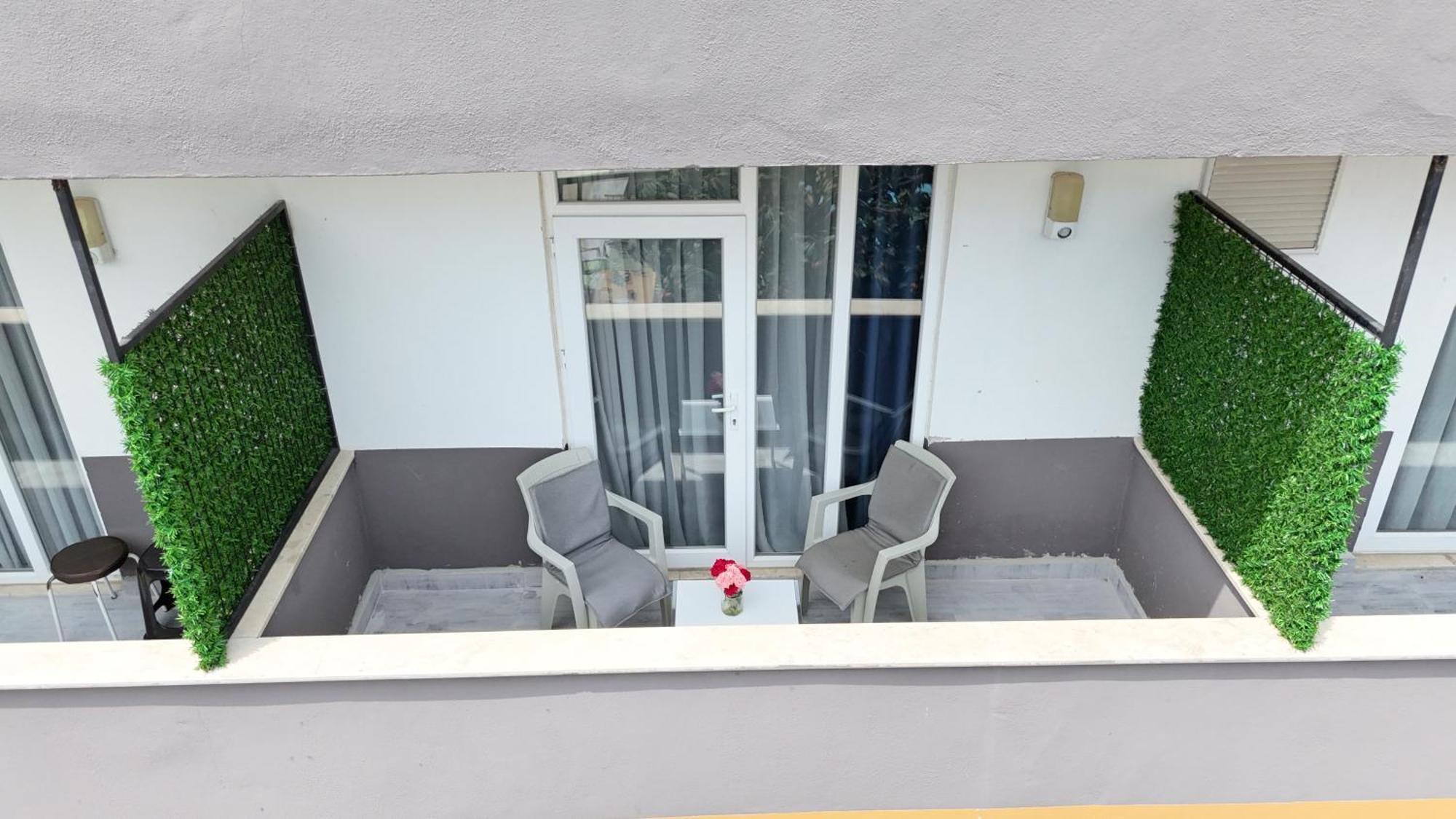 Hillside Apart Hotel Exterior foto
