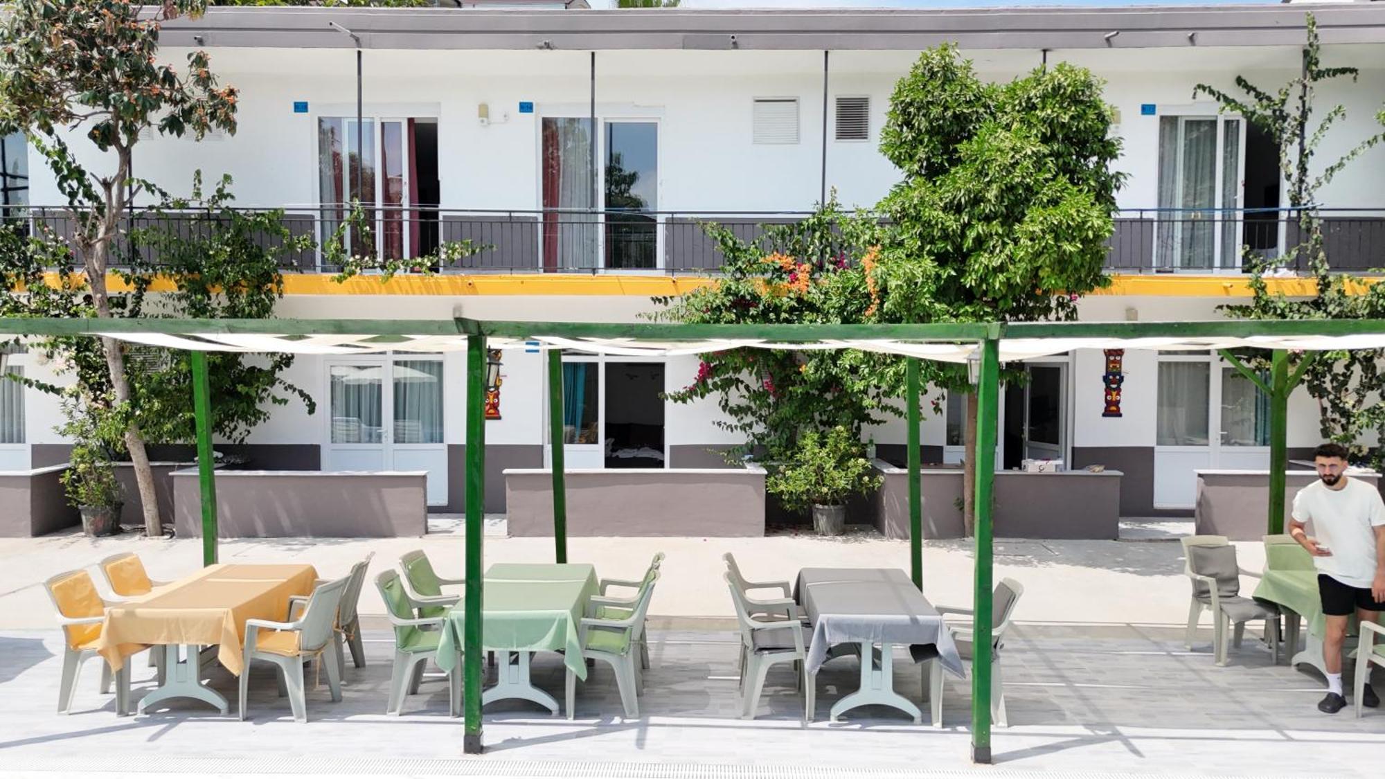 Hillside Apart Hotel Exterior foto